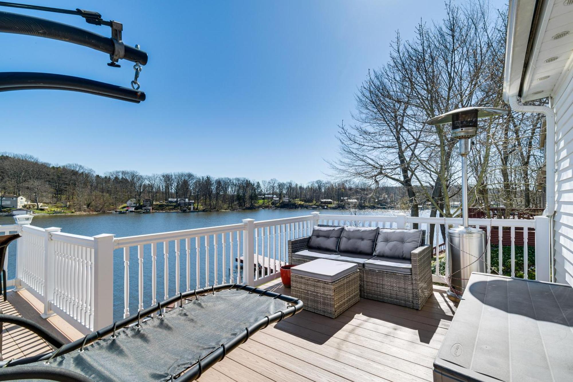 Waterfront Wolcott Vacation Rental With Deck And Views ภายนอก รูปภาพ